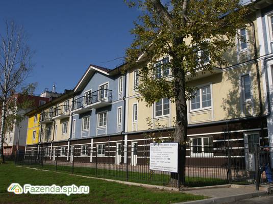 Малоэтажный жилой комплекс Щербаковский, Приморский СПб. Актуальное фото.