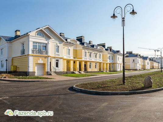 Малоэтажный жилой комплекс Александровский, Пушкинский район. Актуальное фото.